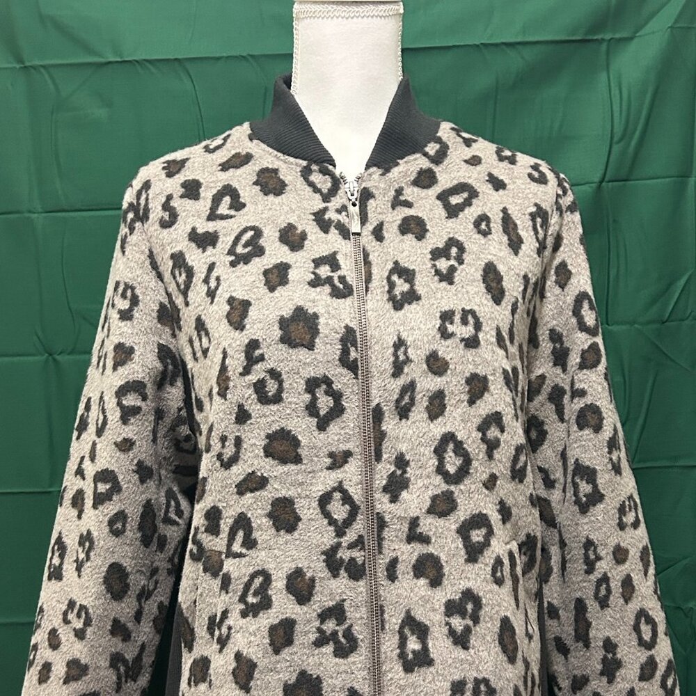 Montana Co wool front zip leopard print ladie's jacket size Large